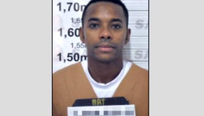 v体育-结束观察期离开单人牢房 罗比尼奥已踢了场足球赛