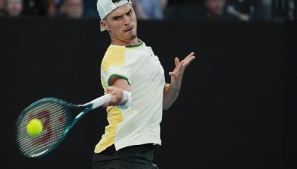 v站体育-张奔斗：05后又出新星，德约险些成为造星背景板