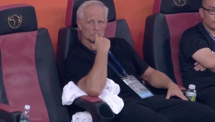 安德森：升班马想客胜卫冕冠军很难，半场因伤病被迫换人